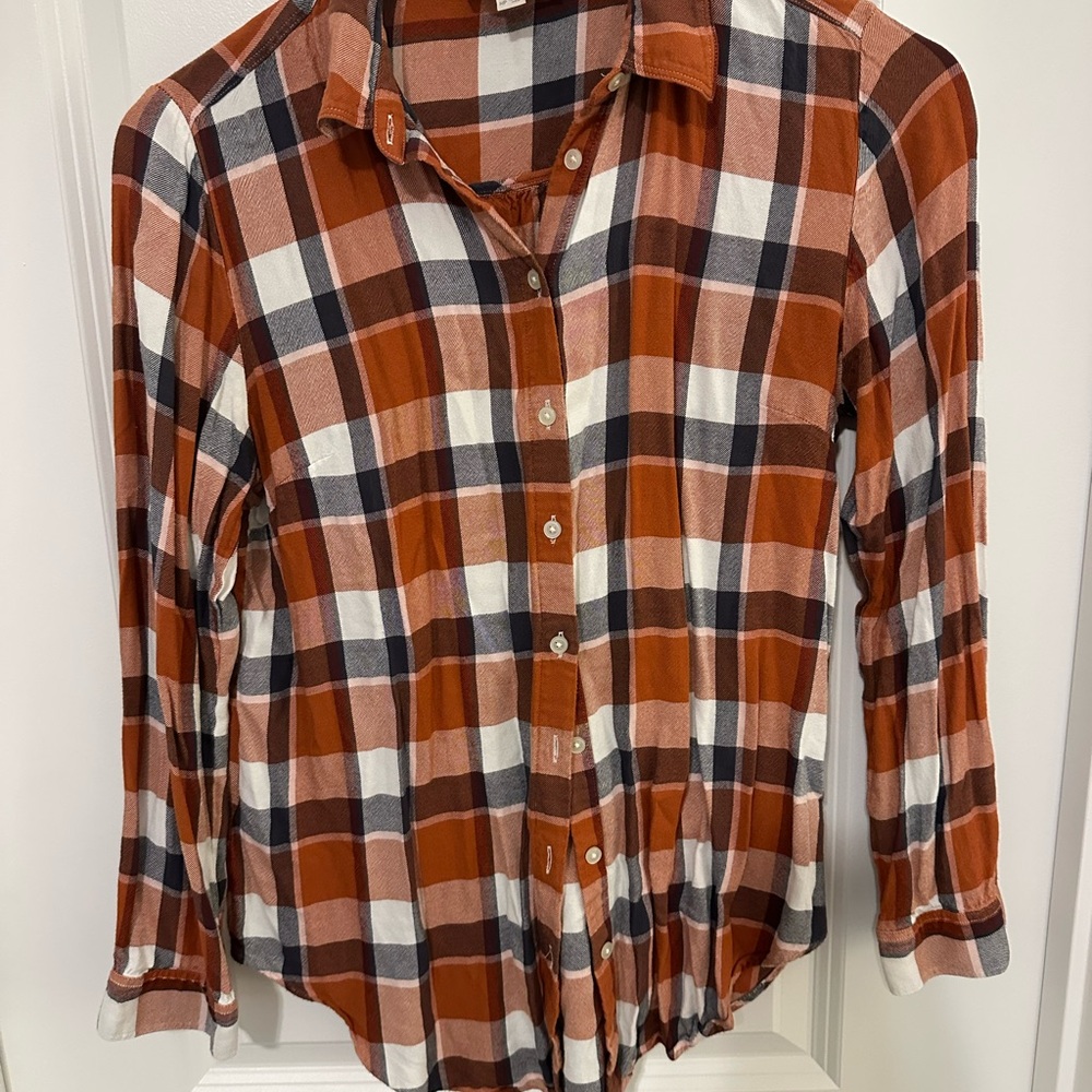 Loft Plaid Button-Up Shirt